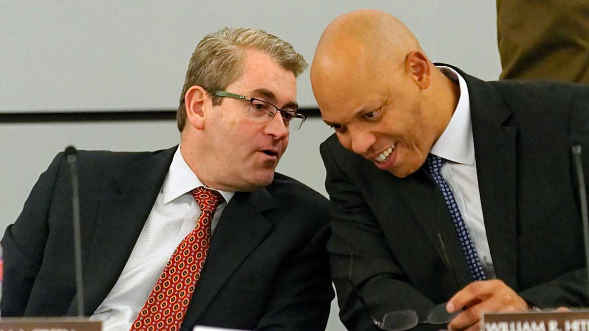  Philadelphia School Reform Commission Chairman Bill Green and Superintendent William Hite chat at an Oct. 17 SRC meeting.  (Bas Slabbers/for NewsWorks)  