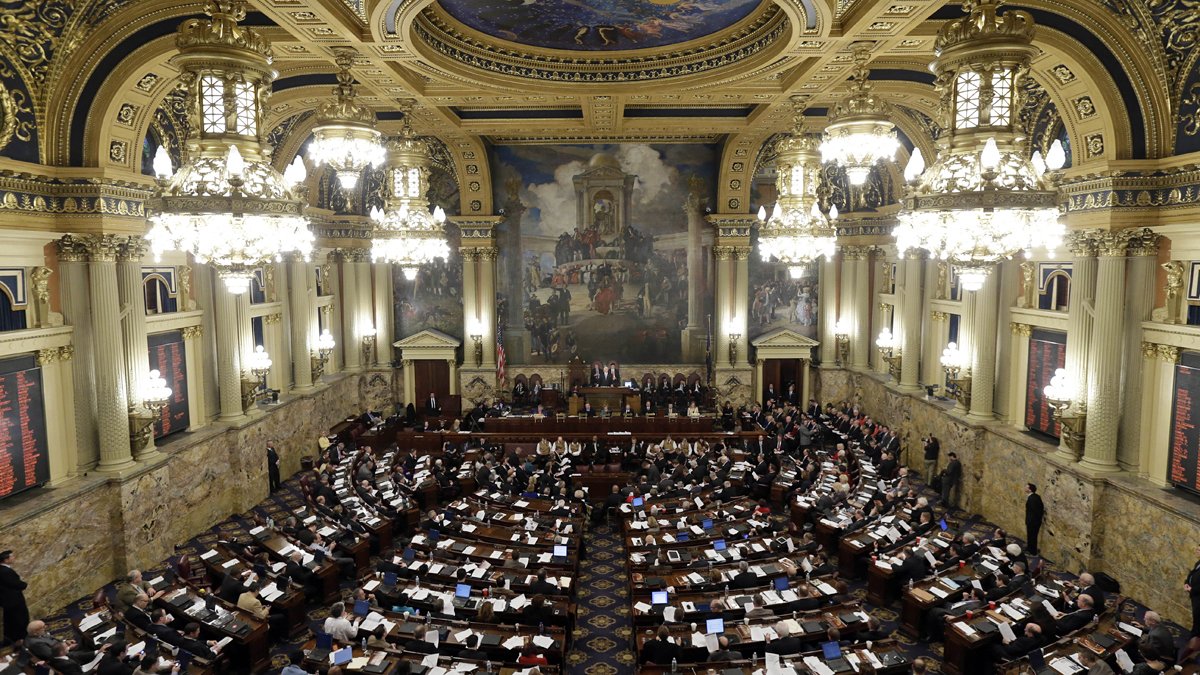  Gov. Tom Corbett addresses a joint session of the Pennsylvania House and Senate in Harrisburg, Pa. (AP Photo/Matt Rourke, file) 