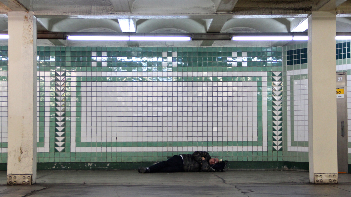  When it gets cold outside, the city's homeless take shelter in the subways. (Emma Lee/WHYY) 