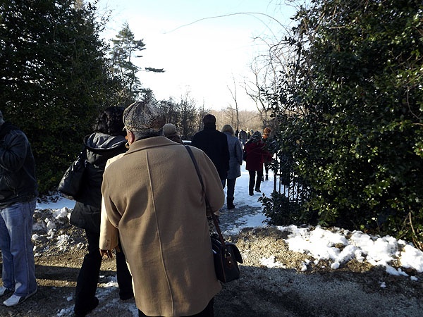 <p><p>Following the service visitors walked to the cemetary for a brief wreath laying cemremony.  (J. Woods/NewsWorks)</p></p>
