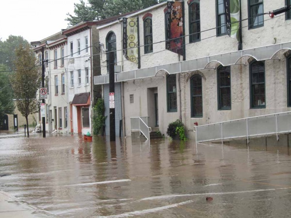 ﻿Manayunk residents saw flooding early Sunday along Main Street. (Megan Pinto/For NewsWorks)