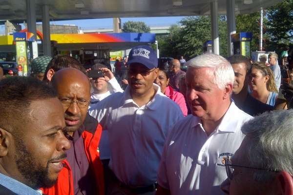Pennsylvania Governor Tom Corbett stands alongside Philadelphia Mayor Michael Nutter after a press briefing Sunday in Philadelphia. (Brian Hickey/For NewsWorks)