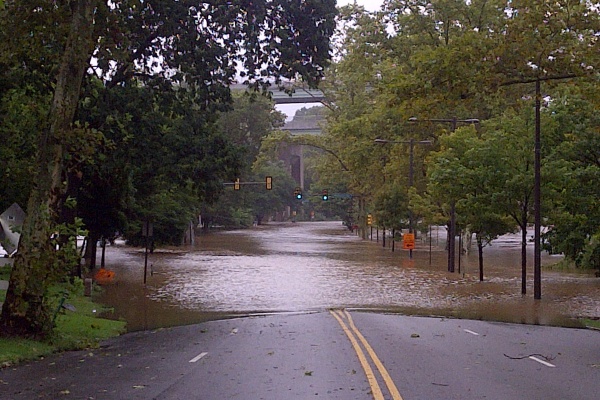 Water covered parts of northwest Philadlephia Sunday. (Brian Hickey/For NewsWorks)