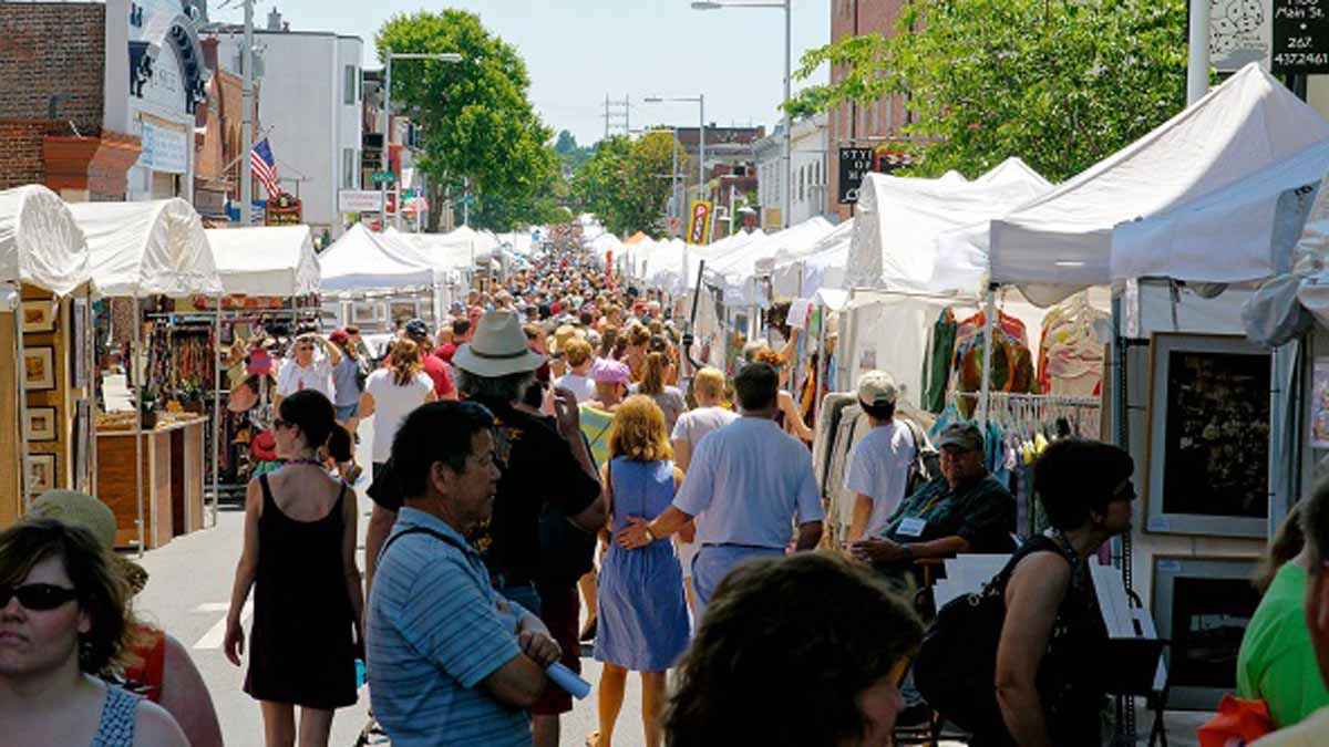  Check NewsWorks this week for the a recap of the 2013 Manayunk Arts Festival. (Bas Slabbers/NewsWorks, file) 