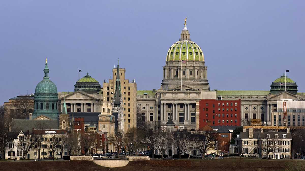  Pennsylvania State Capitol in Harrisburg (Tashka/Bigstock) 