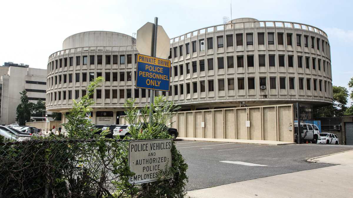  Philadelphia Mayor Jim Kenney has ordered that narratives, locations and official findings of complaints against city police officers be posted online. (Kimberly Paynter/WHYY) 