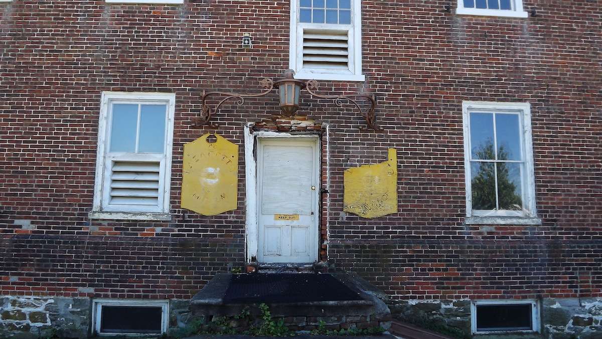 Although it is in need of repairs, the building still bears graceful architectural details from the 1800's.