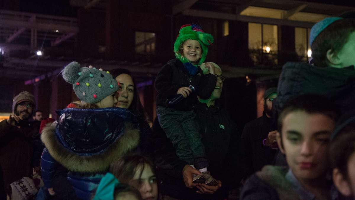 The party continues at Independence Mall where 700 people gathered for suvganiot, dancing, and singing.