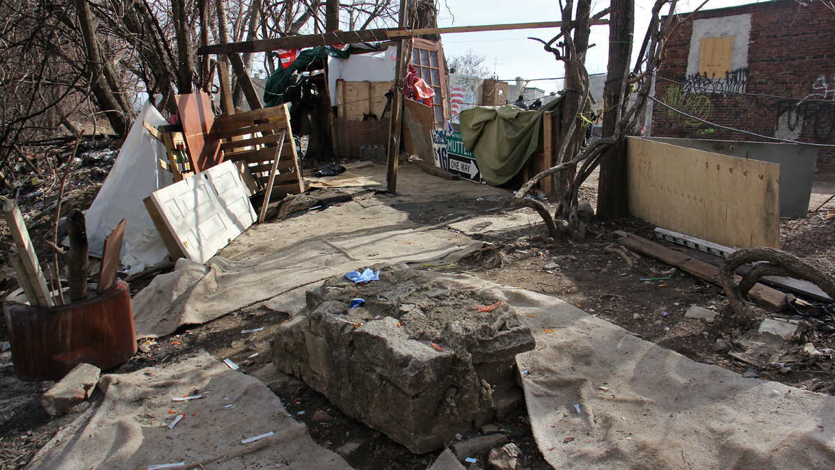 At a heroin camp in Kensington, users who can't manage by themselves can come here and pay someone a few dollars for injection. (Emma Lee/WHYY) 