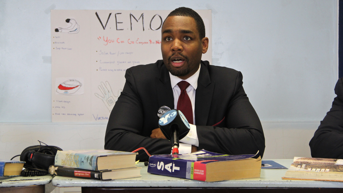  Doug Oliver discusses his education plan. (Emma Lee/WHYY) 