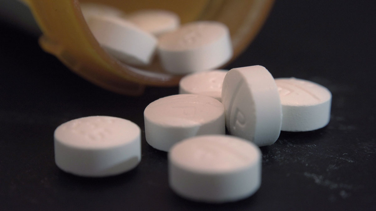 This Tuesday, Aug. 15, 2017 photo shows an arrangement of pills of the opioid oxycodone-acetaminophen in New York. (Patrick Sison/AP Photo) 