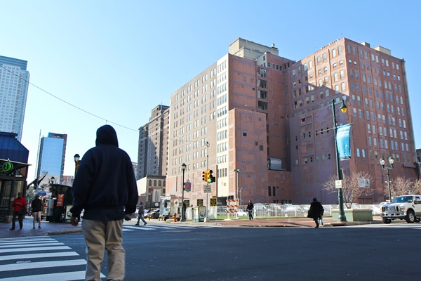 <p><p>The Goldenberg Group applied for the license to build on the parking lot at 8th and Market streets, the site of the failed DisneyQuest project in the early 2000's. (Kimberly Paynter/for NewsWorks)</p></p>
