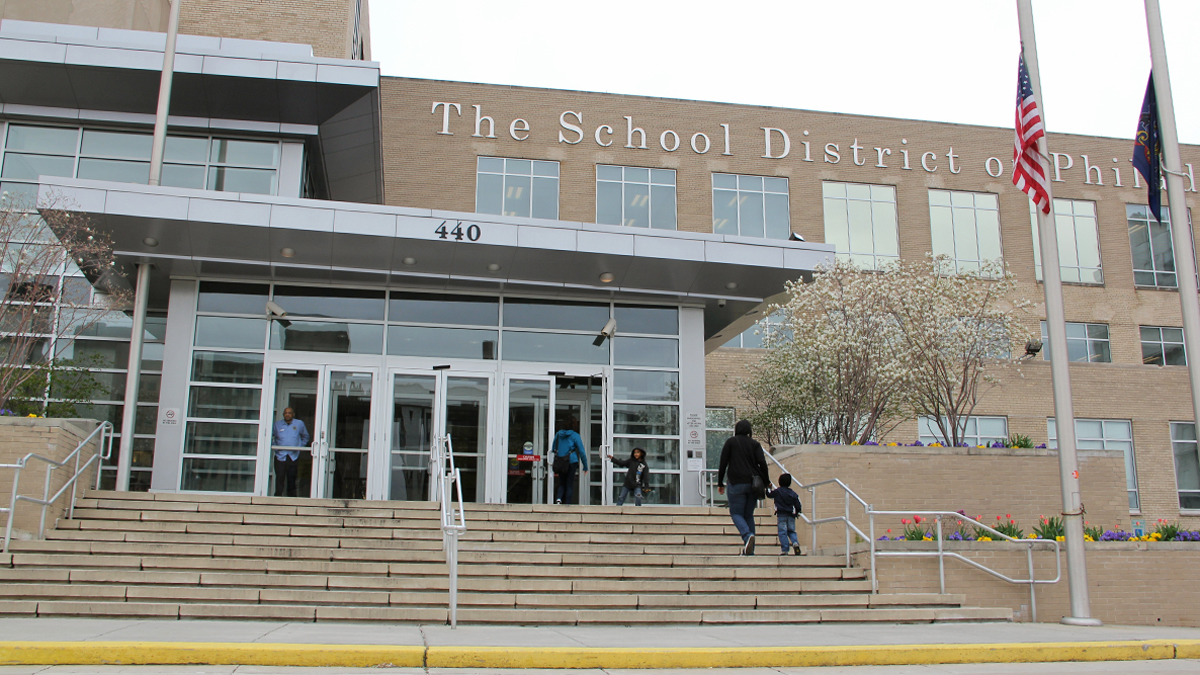  Philadelphia School District headquarters at Broad and Spring Garden streets. (Emma Lee/for NewsWorks) 