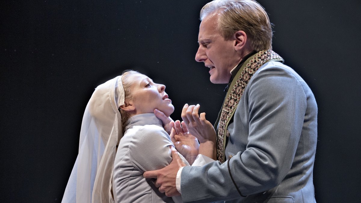  Erin Partin and Blake Ellis in Shakespeare's 