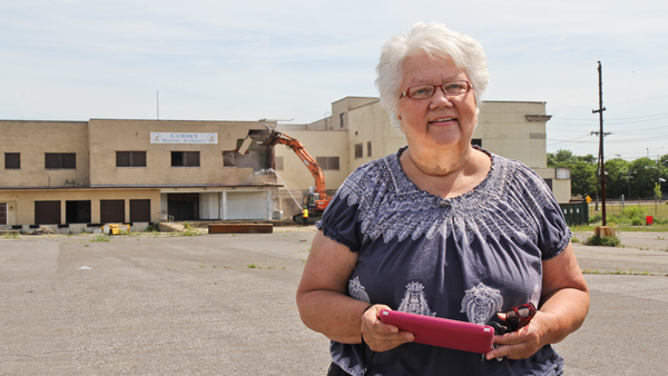  Collingswood, N.J. resident Susan Hyland, 70, recalls purchasing the dress she wore to her honeymoon at the Sears building. (Kimberly Paynter/WHYY) 