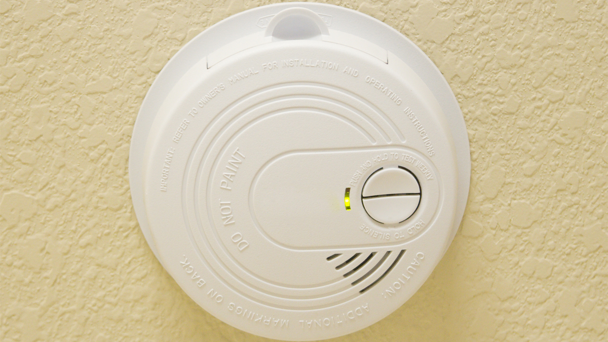Smoked detector image courtesy of Shutterstock.com