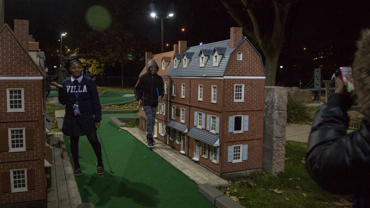 All of Franklin Square's regular attractions are open until 8 p.m. during The Franklin Square Holiday and Light Festival, including Square Burger, mini golf, and the carousel.