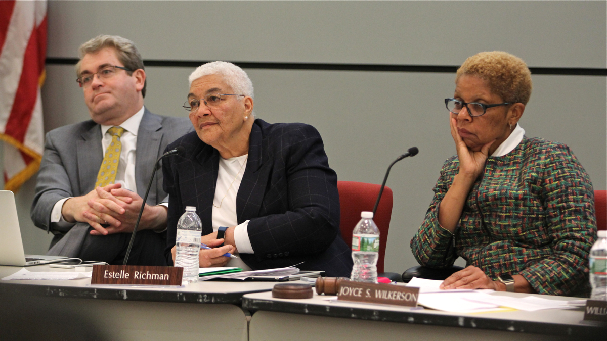  Democratic candidates for mayor of Camden debate at Rutgers-Camden University. (Emma Lee/WHYY) 