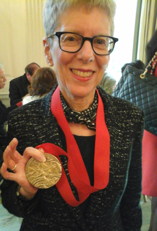 terry-gross close-up 600x