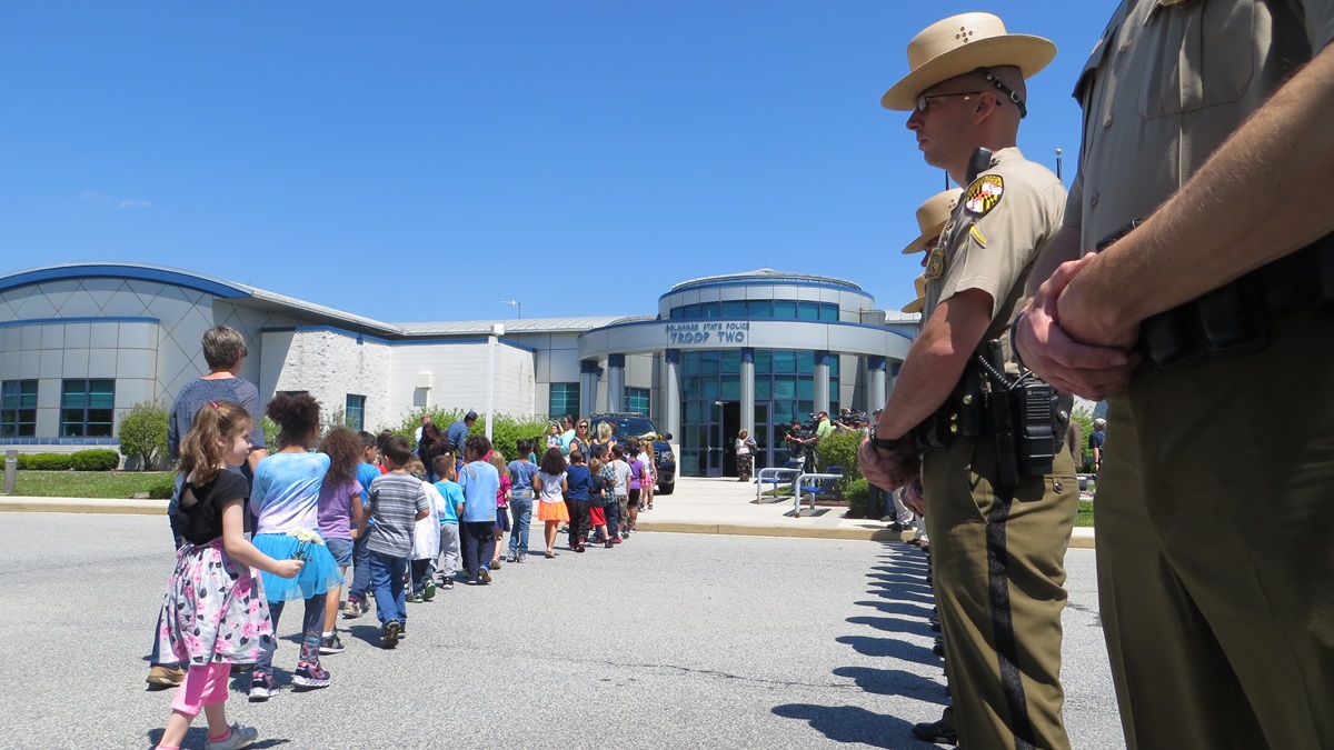  Students create make-shift memorial in honor of DE State Police Trooper Cpl. Stephen Ballard.(Nichelle Polston/WHYY)  