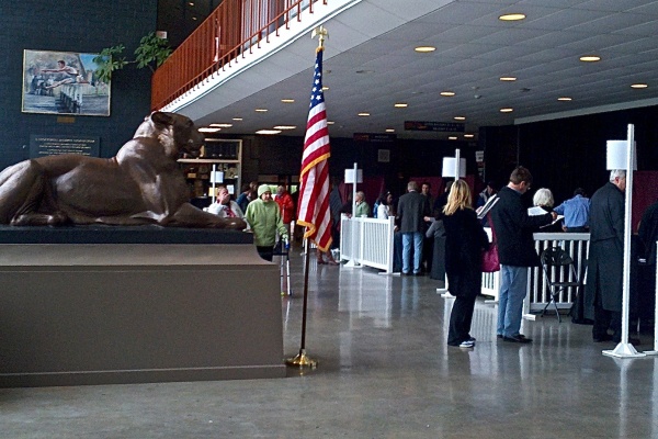 <p><p>Despite the parking crunch outside, there was little to no waiting this morning at the Jadwin Gym voting booths in Princeton, N.J. (Alan Tu/WHYY)</p></p>
