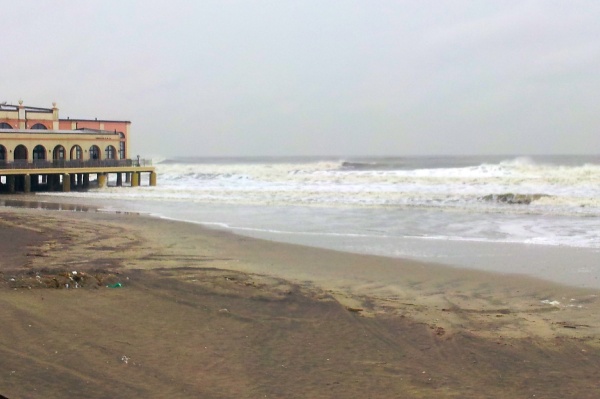 <p><p>Ninth Street and the Boardwalk in Ocean City, N.J. at 12 p.m. (Tom Mac Donald/WHYY)</p></p>
