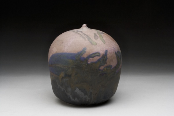 <p><p>Toshiko Takaezu - Closed Form with Touch of Blue </p></p>
