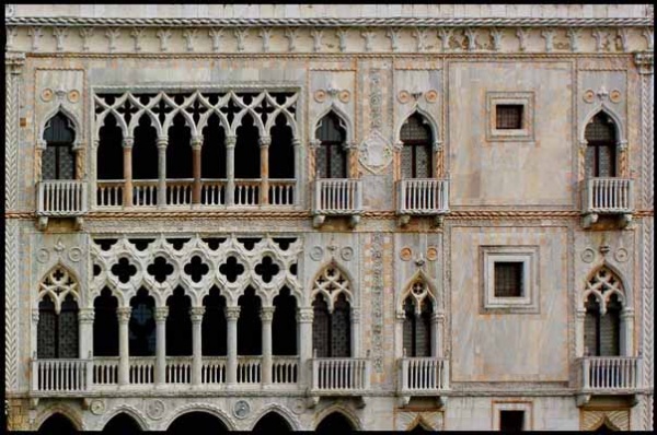 <p><p>Facade, 2012, Ca’ dOro (House of Gold) Venezia, Italy</p></p>
