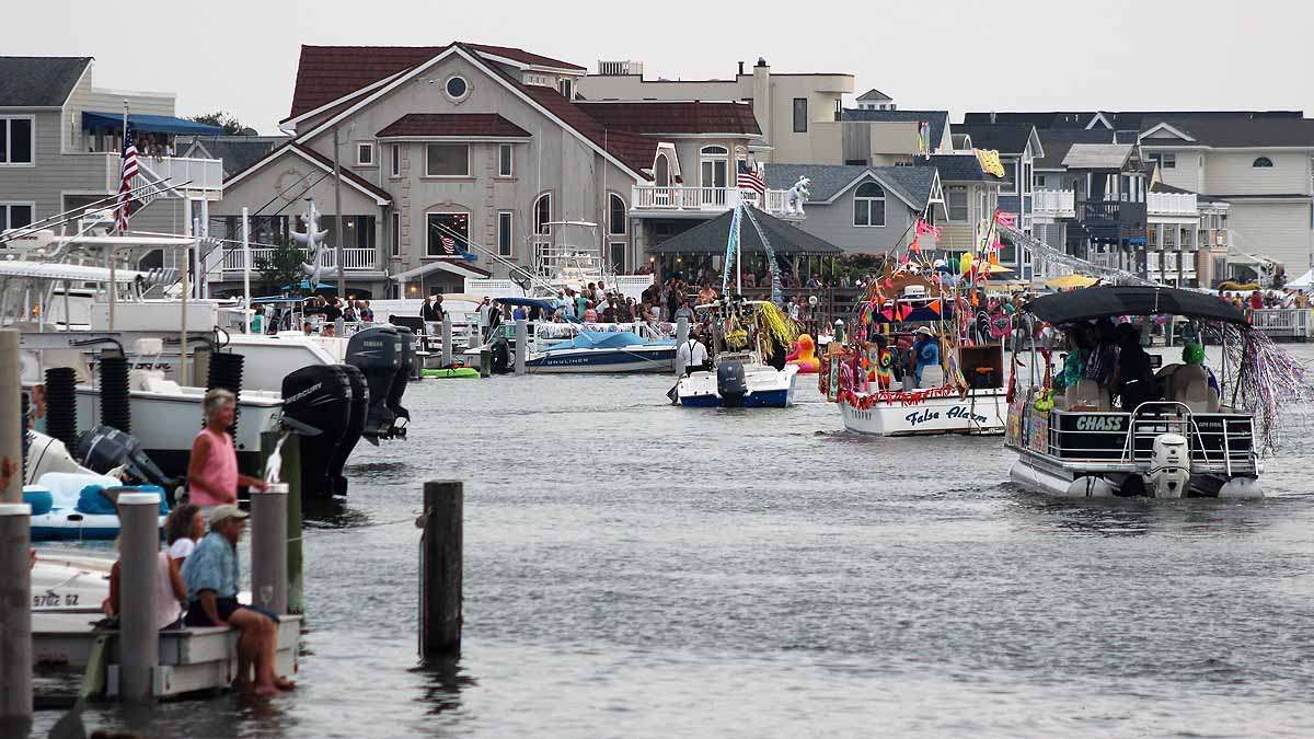 Saturday, July 22,2017. Ocean City, N.J. Night in Venice. (Bill Barlow/for NewsWorks)