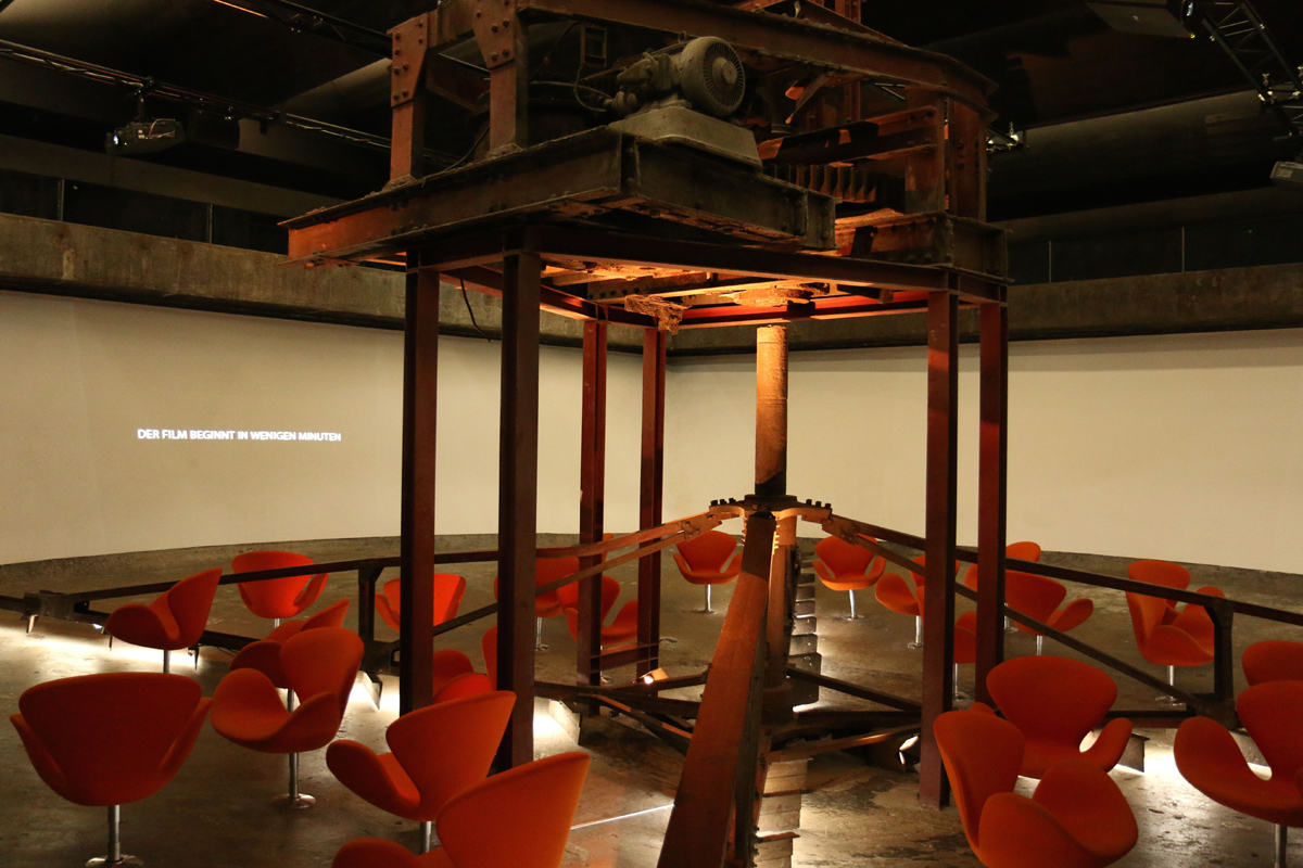 Zollverein_theater.jpg