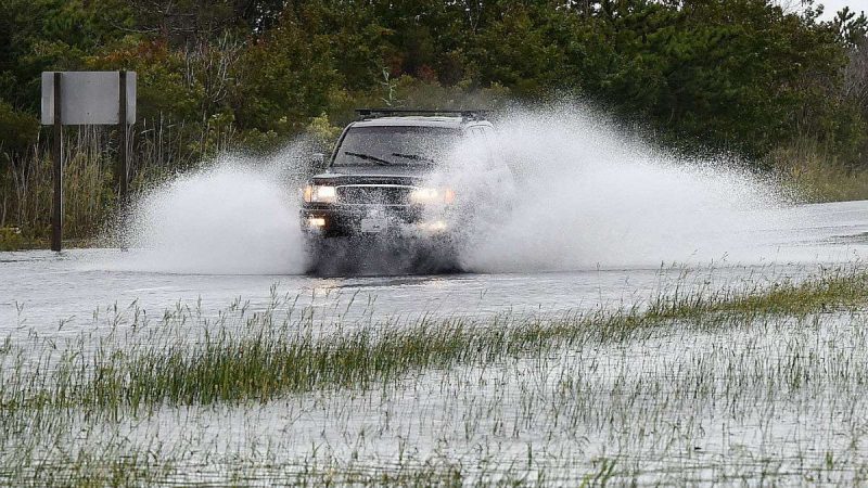 Dune breach floods Delaware highway (Chuck Snyder for WHYY)
