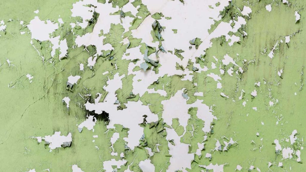 l_bigstock-old-green-paintwork-on-wall-pe-127354532 (Backyard Productions/Bigstock)