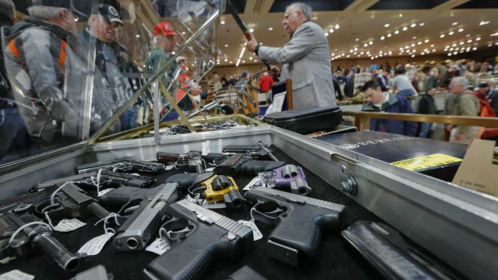 l_gun-show-169 (AP Photo/Philip Kamrass, File)