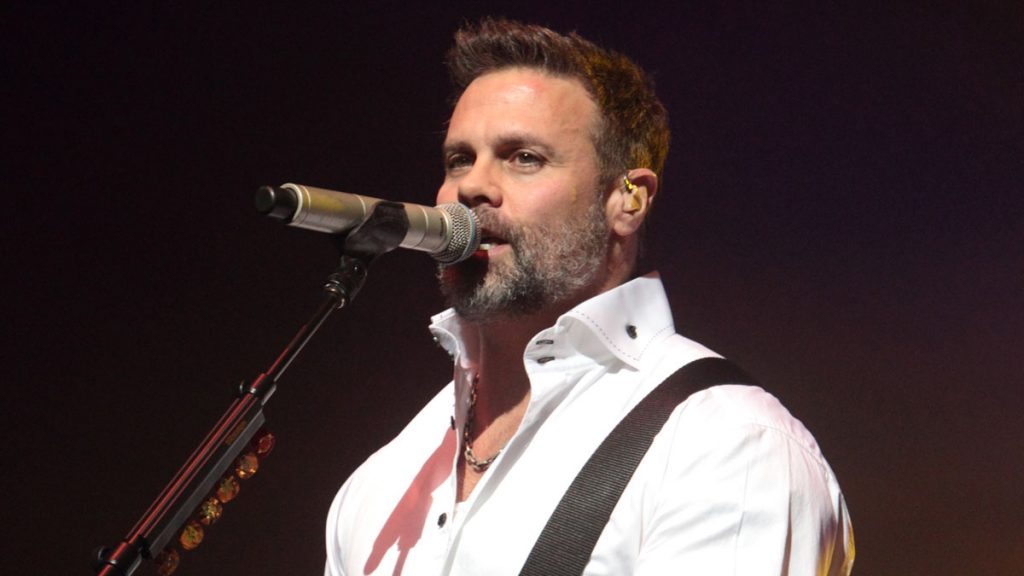 south-jersey-crash Troy Gentry of the Country Music duo Montgomery Gentry performs on the Rebels On The Run Tour at the American Music Theatre on Thursday, Jan. 17, 2013, in Lancaster, Pa. (Photo by Owen Sweeney/Invision/AP)