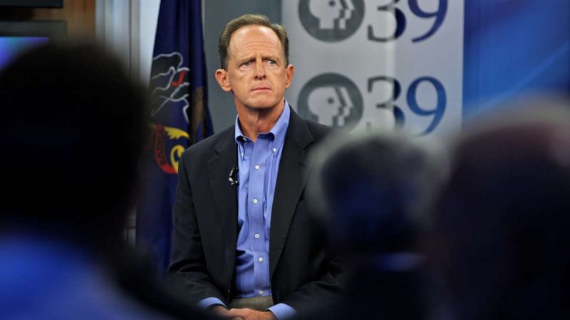 U.S. Sen. Pat Toomey holds a televised town hall with about 50 constituents at PPL Public Media Center in Bethlehem. (Emma Lee/WHYY)