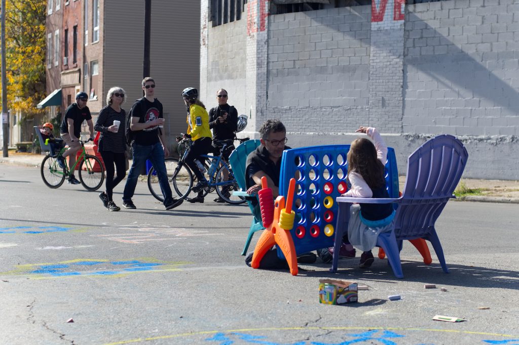 Second Annual Philly Free Streets Festival draws Thousands Cyclist and pedestrians take part in Philly Free Streets, Saturday, Oct. 28, 2017. (Bastiaan Slabbers for WHYY)