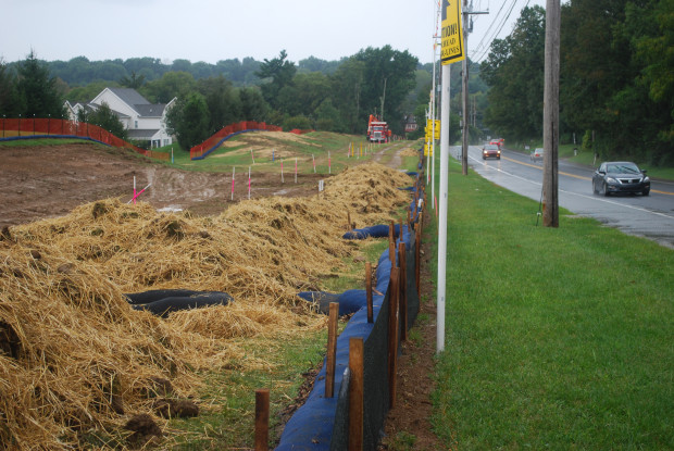 080-620×415 An easement where Sunoco Pipeline is preparing for construction of the Mariner East 2 pipeline. A homeowners group is asking a court to halt construction in that location until Sunoco comes up with a plan to mitigate contaminated soil on the site. (Jon Hurdle/StateImpact)