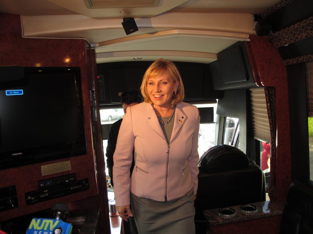 Guadagno New Jersey Lt. Gov. Kim Guadagno, the Republican candidate for governor in Tuesday's election, sets off on her bus tour Thursday. (Phil Gregory/WHYY)