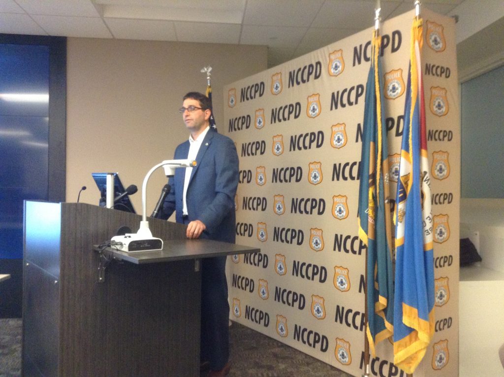 IMG_0385 Matt Meyer and New Castle County police announce a grant to combat opiate addiction.
(WHYY/Zoe Read)