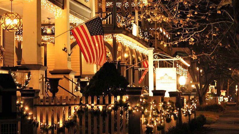 Cape May is lit up with decorated houses during the holiday season. (Bill Barlow/for WHYY)