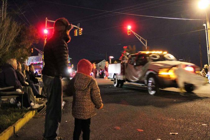 West Cape May Christmas Parade 2017. Cape May at night. (Bill Barlow/for WHYY)