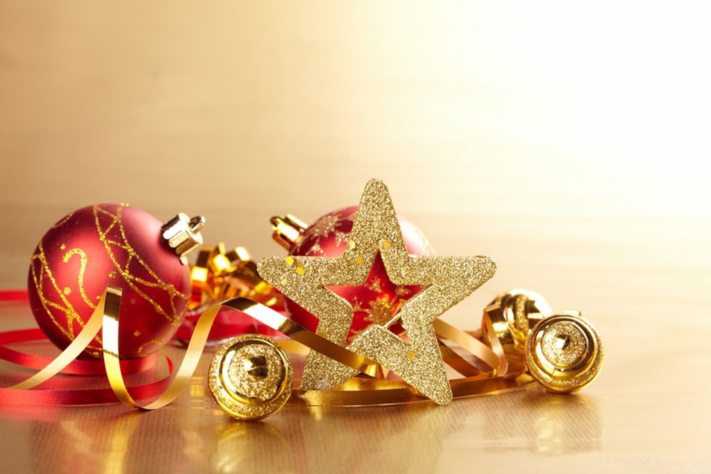 Christmas decoration (strelok/Bigstock)
