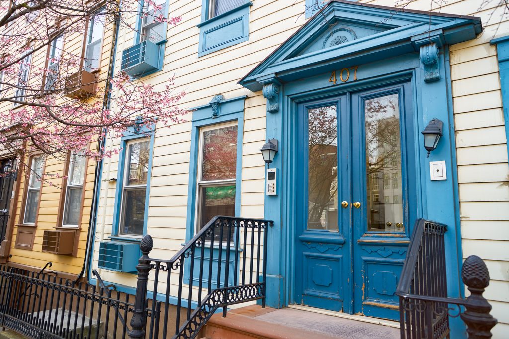 JERSEY CITY, NJ – CIRCA MARCH, 2016: Jersey City at daytime. Jer Homes in Jersey City, NJ in March, 2016.