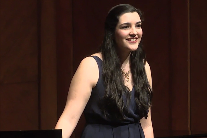 Sophia Fiuza Hunt, mezzo-soprano Sophia Fiuza Hunt, mezzo-soprano