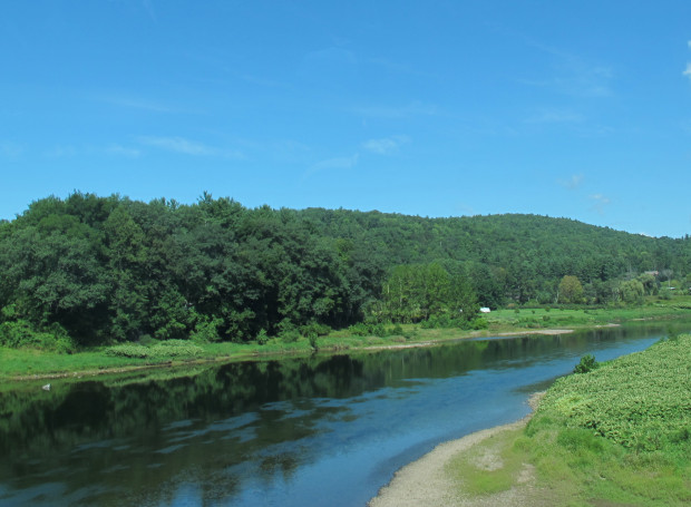 Delaware-River-view-from-bridge-e1504818219776-620×455 The Delaware River basin: Officials say proposed new rules would strengthen protections against contamination from any fracking waste water brought into the basin. (KATIE COLANERI/STATEIMPACT PENNSYLVANIA)