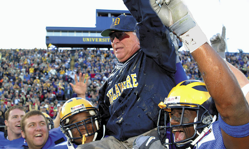 Tubby Raymond Delaware coach Tubby Raymond is hoisted onto the shoulders of his players in November 2001 after becoming the ninth college football coach to reach 300 wins. Raymond, who died Dec. 8 at age 92., was celebrated during a memorial Friday at UD. (AP Photo)