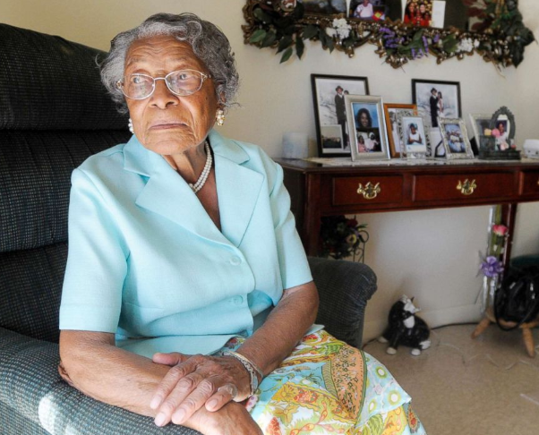 Screen Shot 2018-01-09 at 10.46.18 AM The late Recy Taylor shown in her home in Winter Haven, Fl., in 2010 (Phelan M. Ebenhack/AP)