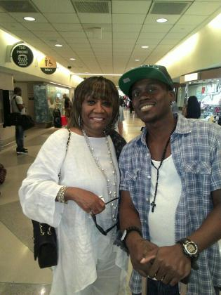 Daymond “Cash” Garner, 29, was on his way to Indiana to meet his new nephew in August 2015 when he encountered Patti Labelle at the Philadelphia Airport and asked for a photo.