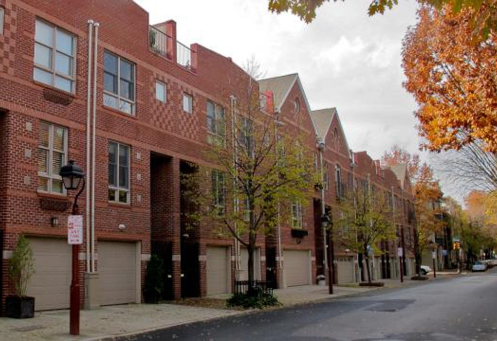 planphilly-com-eyesonthestreet-wp-content-uploads-2012-11-img_8659x1200 These garages on Lombard Street provide residential parking. (PlanPhilly)