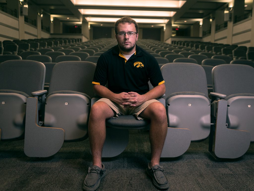 When Dustin Gordon arrived at the University of Iowa, he found himself taking lecture classes with more people in them than his entire hometown of Sharpsburg, Iowa, population 89. When Dustin Gordon arrived at the University of Iowa, he found himself taking lecture classes with more people in them than his entire hometown of Sharpsburg, Iowa, population 89. (Ben Smith/The Hechinger Report)